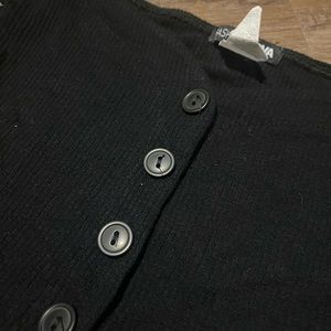 Off the shoulder button up crop top